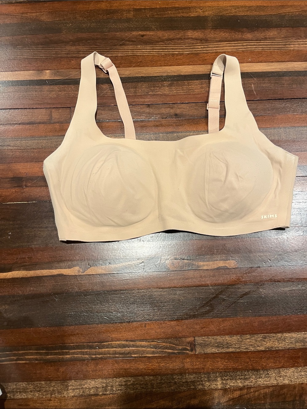 SKIMS Beige Seamless Wireless Bra medium